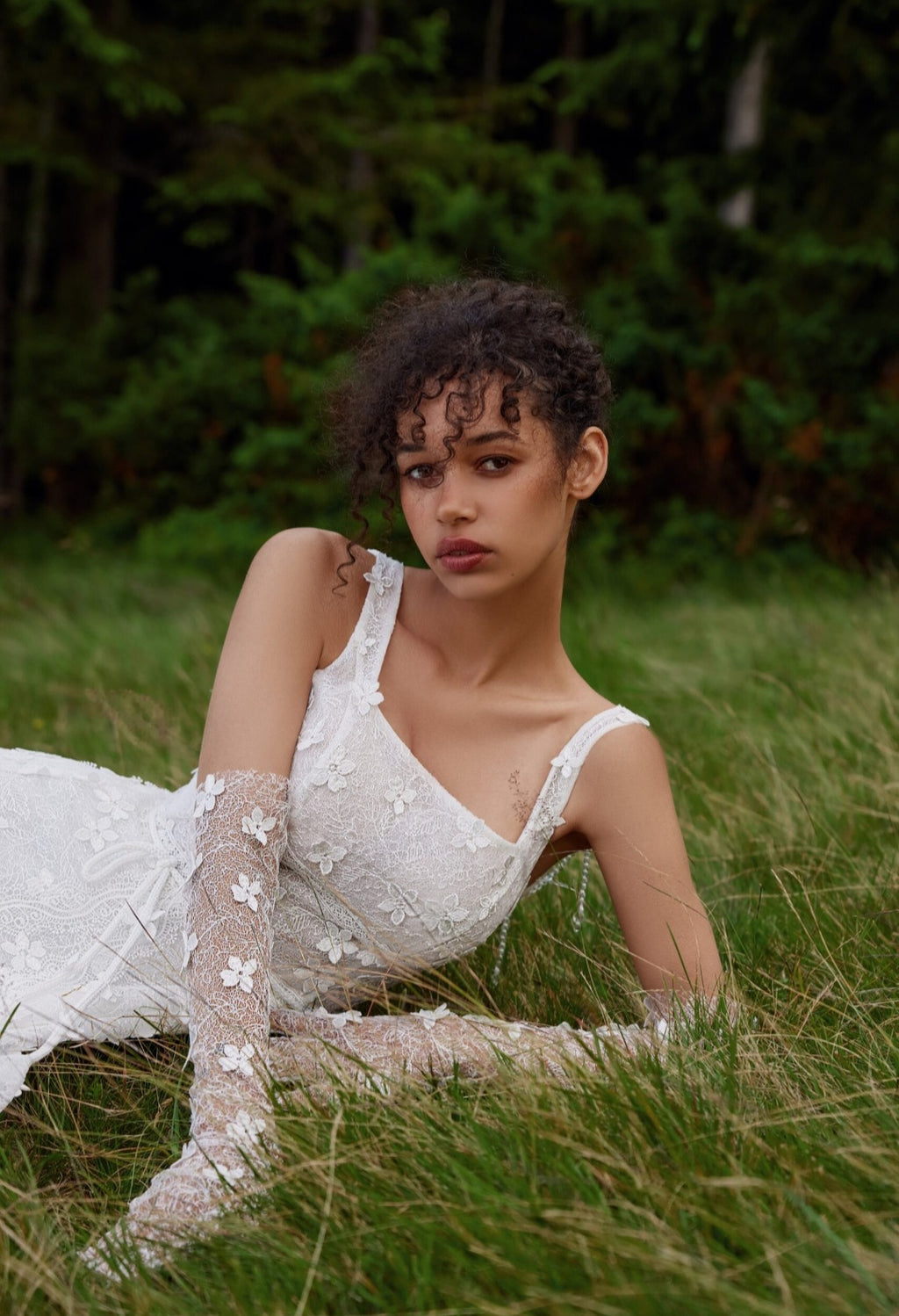 Otto: Charming A-Line Gown with Soft Flowered Lace and Royal Chic