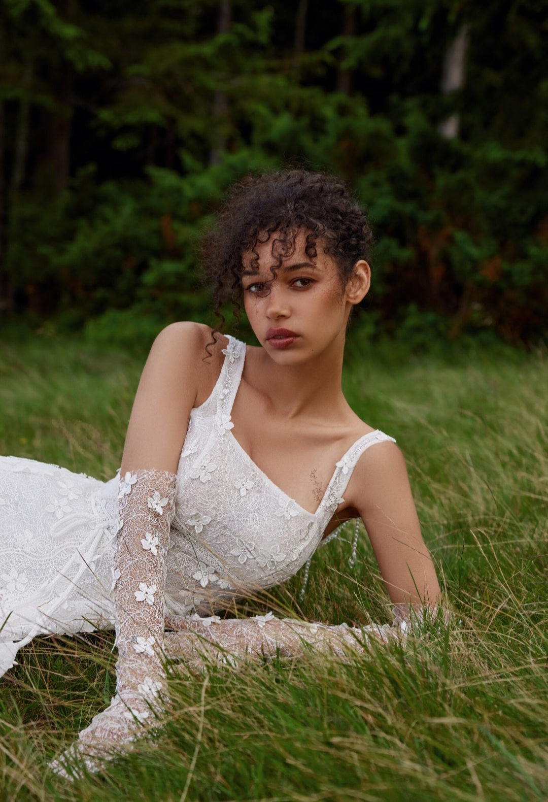 Otto: Charming A-Line Gown with Soft Flowered Lace and Royal Chic