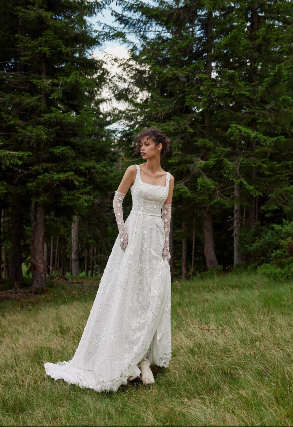 Otto: Charming A-Line Gown with Soft Flowered Lace and Royal Chic