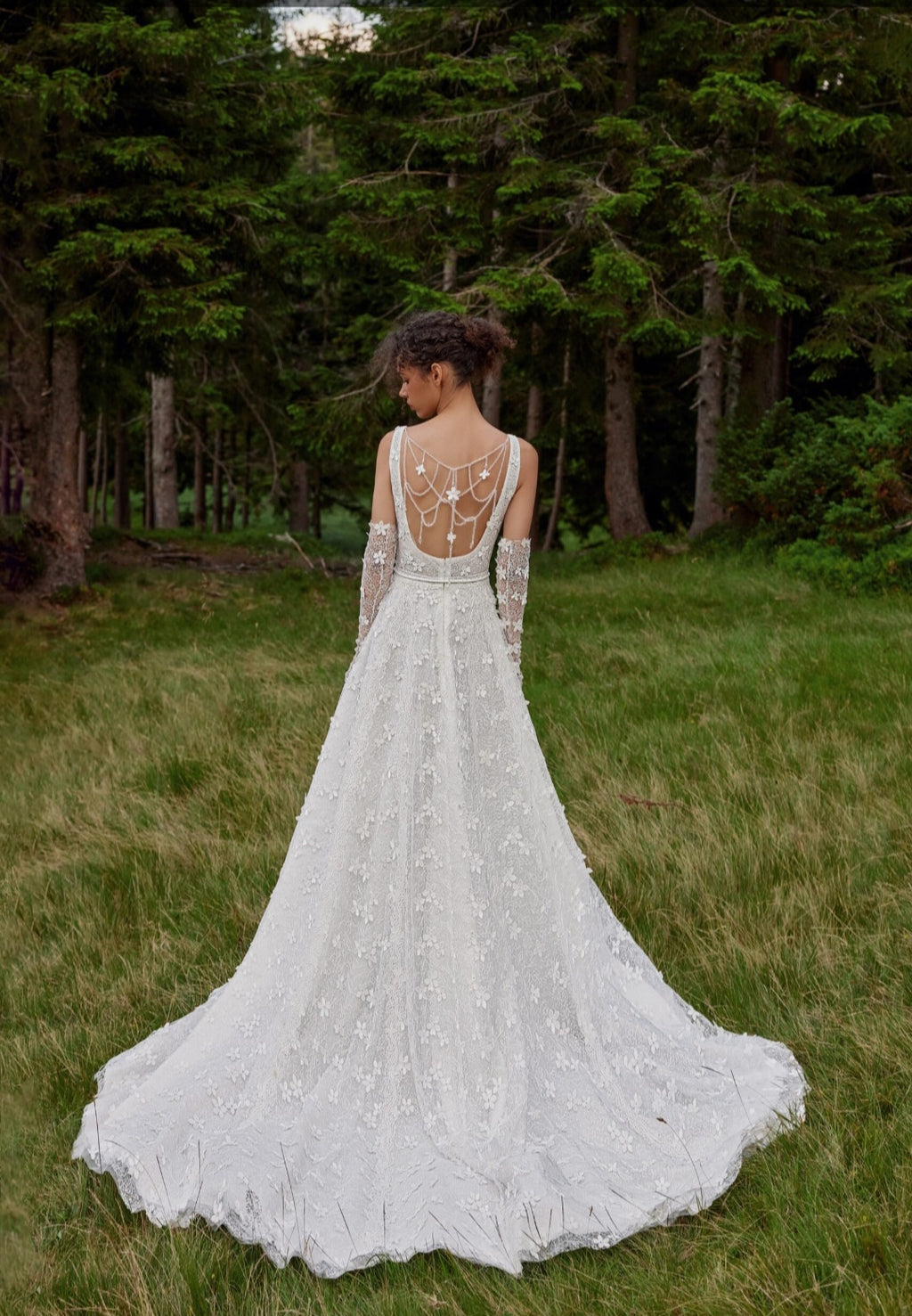 Otto: Charming A-Line Gown with Soft Flowered Lace and Royal Chic