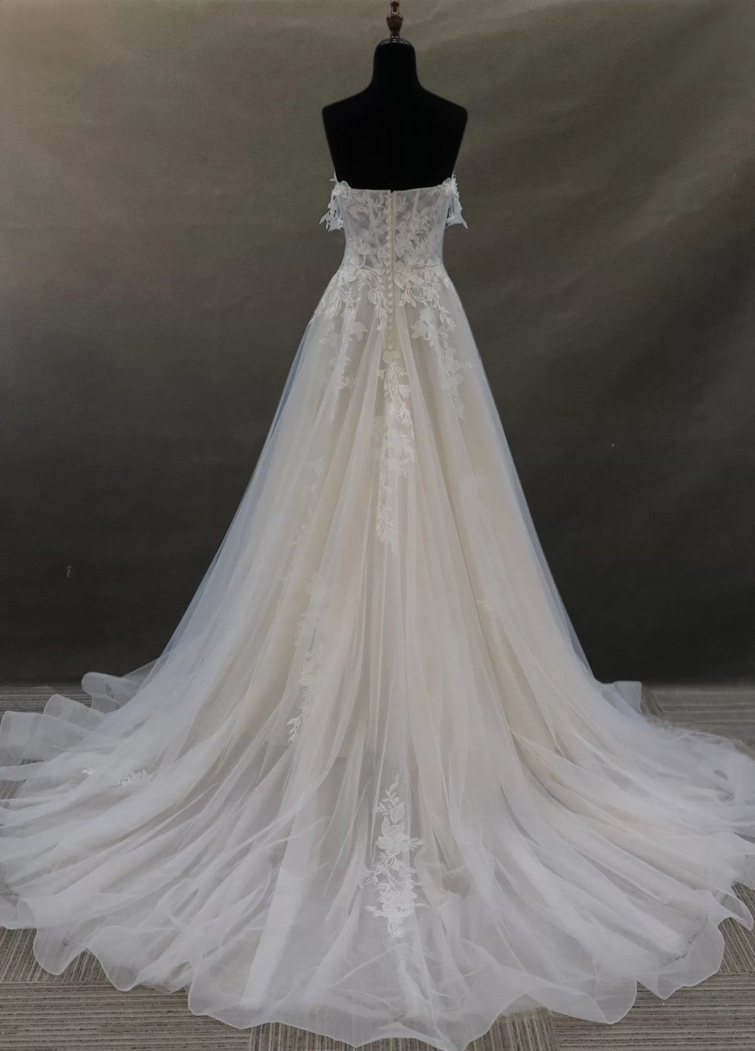 Feuille: All-Over Lace and Tulle with Off-the-Shoulder Bohemian Lace Straps