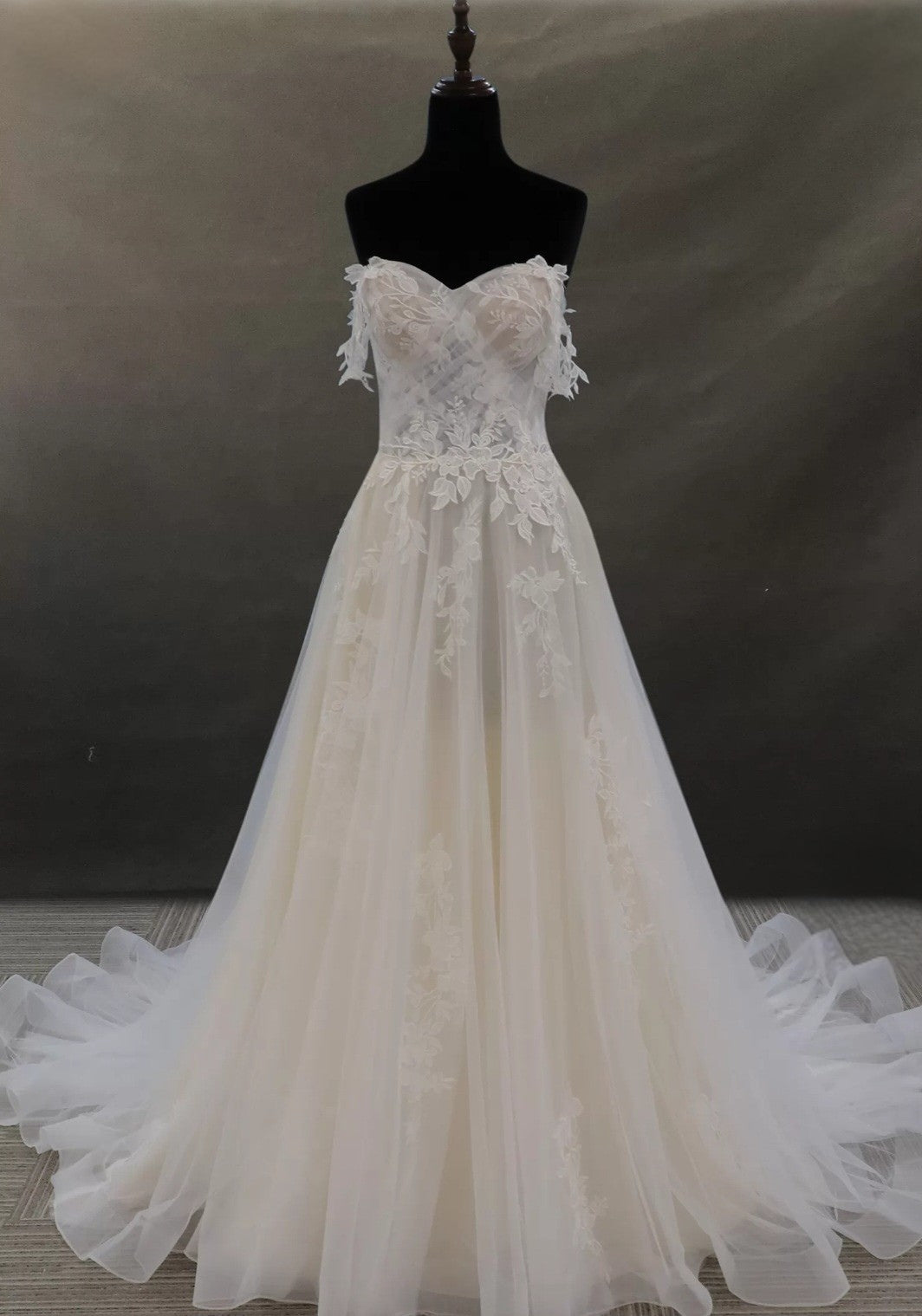 Feuille: All-Over Lace and Tulle with Off-the-Shoulder Bohemian Lace Straps